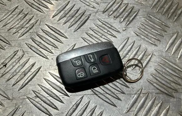 Land Rover Discovery Sport Ignition key/card TM27592