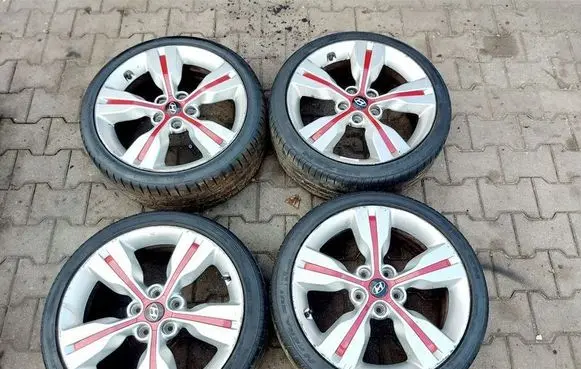 Hyundai Veloster R18 alloy rim 2342343423432