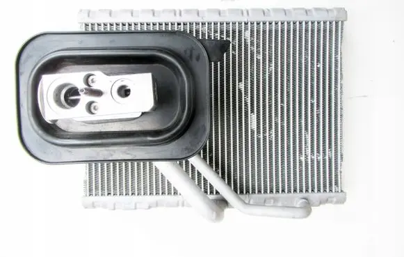 Mercedes-Benz Vito Viano W447 Air conditioning (A/C) radiator (interior) A0008304801