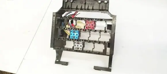 Skoda Fabia Mk2 (5J) Fuse box set 6r0907371