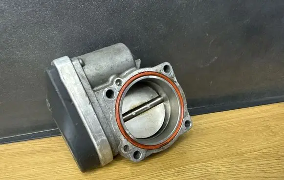 BMW 3 E90 E91 Throttle valve 408238425005 1439580