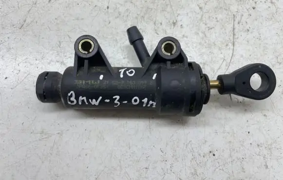 BMW 3 E46 Clutch master cylinder 215211638992