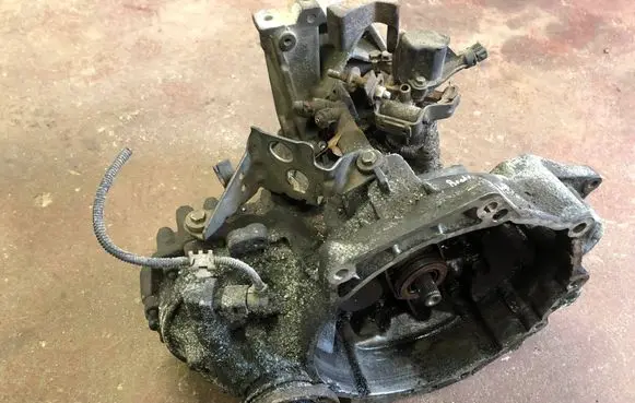 Volkswagen New Beetle Manual 5 speed gearbox DQY 640776