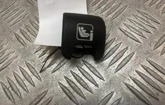 Mercedes-Benz X-class W470 ISOFIX cover 886394JL0A 886395XA0A