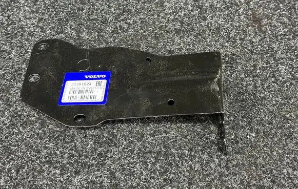 Volvo XC90 Headlight/headlamp mounting bracket 31391624