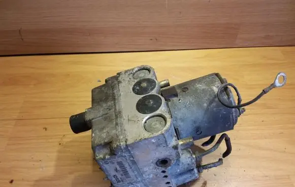 Volvo S40, V40 ABS Pump 0265216017