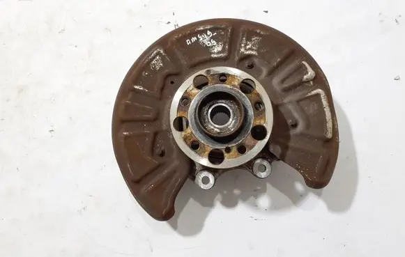 Mercedes-Benz AMG GT 4 x290 w290 Rear wheel hub A2133505607