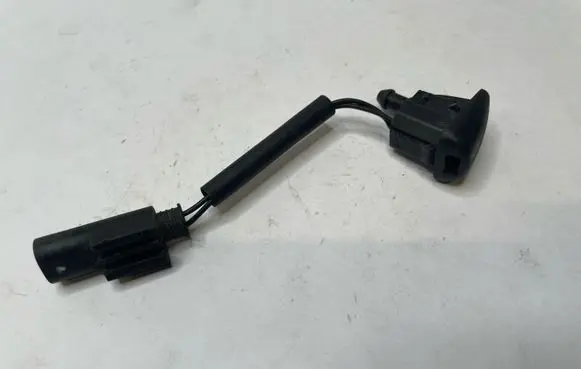 BMW 5 E60 E61 Windshield washer spray nozzle 7132969