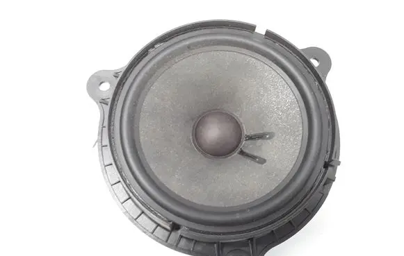 Renault Captur Front door speaker