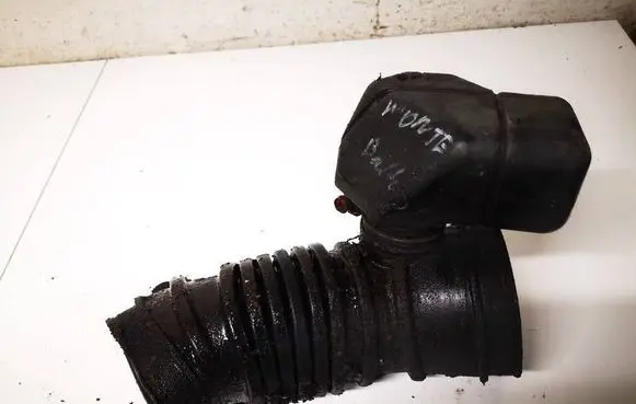 Mitsubishi Montero Air intake hose/pipe mr866308