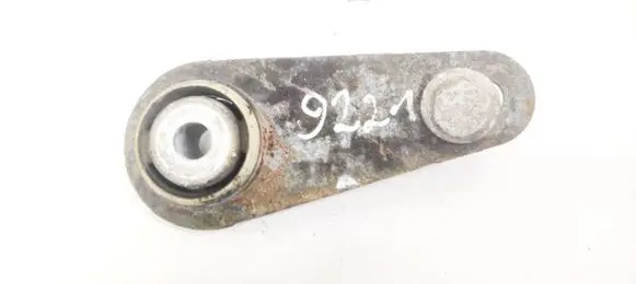 Peugeot 407 Engine mount bracket