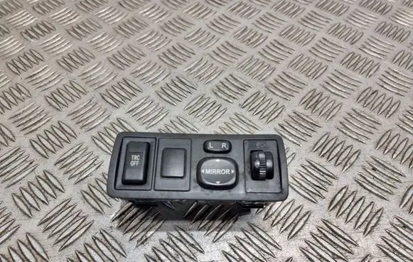 Toyota Avensis T250 A set of switches 8415205051