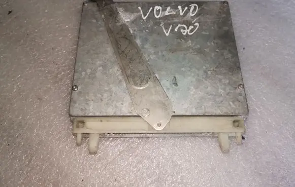 Volvo S70 V70 V70 XC Engine control unit/module P9432614 9432614 S103955412C