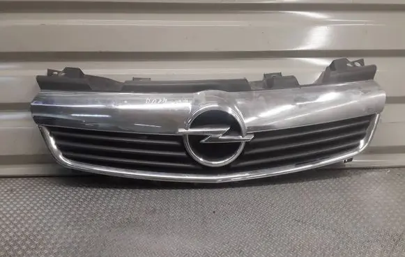 Opel Zafira B Front bumper upper radiator grill 13136136