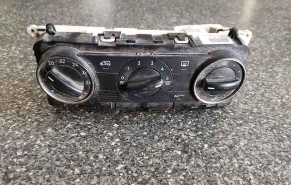 Mercedes-Benz A W168 Climate control unit A1698301385