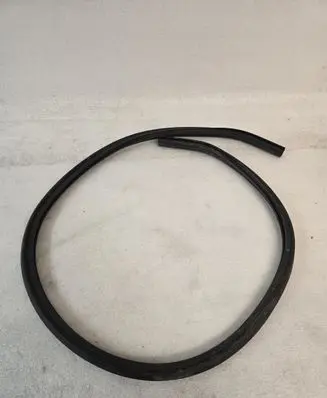 Volvo XC60 Engine compartment rubber 