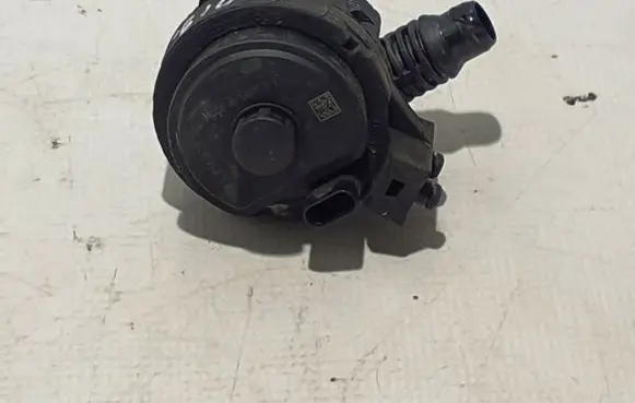 BMW 5 G30 G31 Electric auxiliary coolant/water pump 6834923