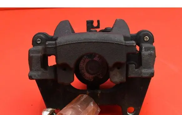 Jaguar F-Pace Rear brake caliper GX732K327BE