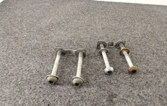 Mercedes-Benz C W204 Front suspension camber bolt