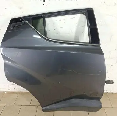 Toyota C-HR I Rear door