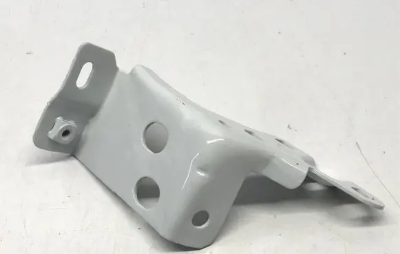 Dacia Sandero III Fender mounting bracket 260422240R 1422