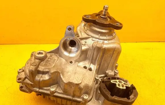 BMW X3 G01 Gearbox transfer box case 9470190