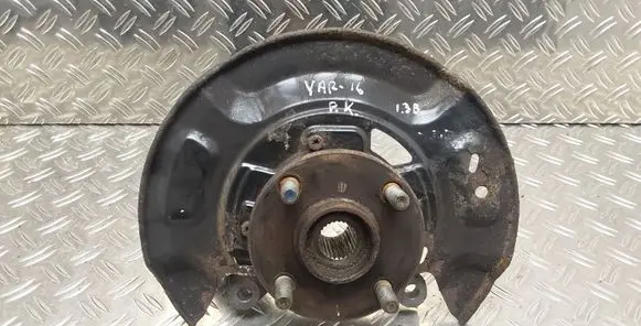 Toyota Yaris Front wheel hub