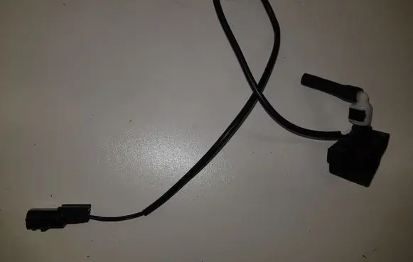 Jaguar F-Pace Windshield washer spray nozzle 