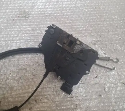Opel Corsa D Front door lock 13258271 0325407955