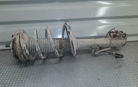 Toyota RAV 4 (XA20) Front shock absorber with coil spring