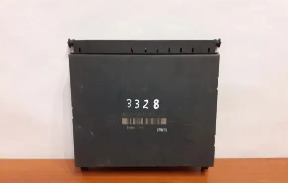 Mercedes-Benz S W220 Seat control module 3328 2208201026
