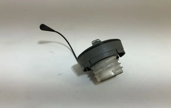 Toyota Avensis T250 Fuel tank filler cap 