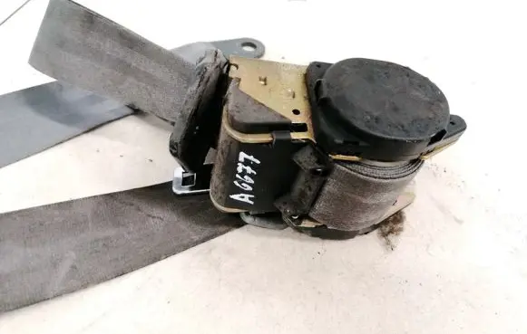 Peugeot 406 Rear seatbelt 8033060