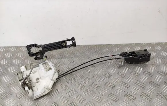 Fiat Sedici Front door lock 8220179J21