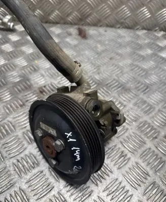 BMW X1 E84 Power steering pump 6788838 14H12 002102
