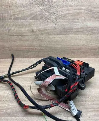 Opel Vectra C Fuse module 519049027 13112914 13127132