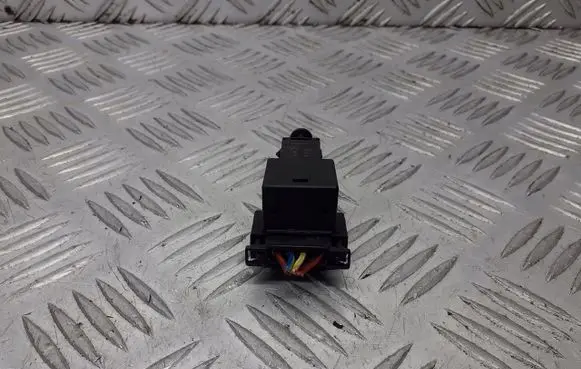 Volkswagen Golf IV Brake pedal sensor switch 4D0972704