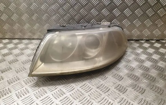 Volkswagen PASSAT B5.5 Headlight/headlamp 3B0941015AK