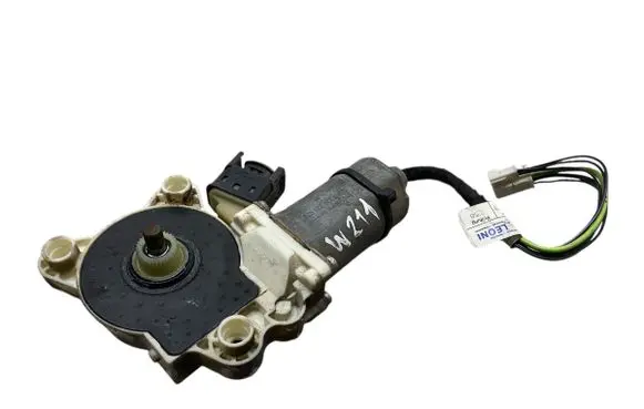Mercedes-Benz E W211 Front door window regulator motor A2118202942