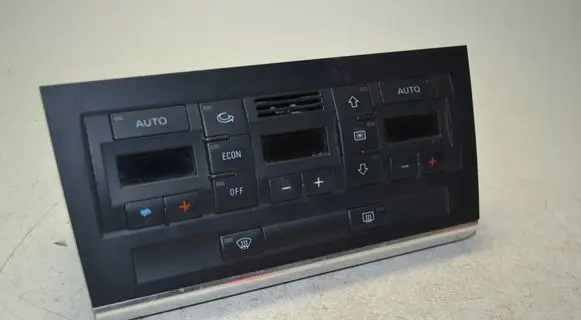 Audi A4 S4 B7 8E 8H Climate control unit 0047207 8E0820043AJ
