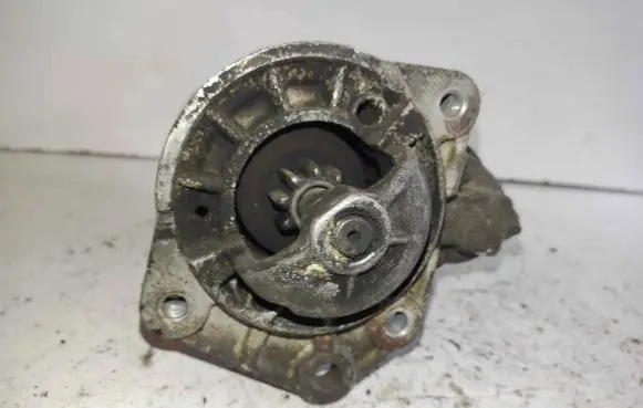 Volkswagen Polo III 6N 6N2 6NF Starter motor 63223039