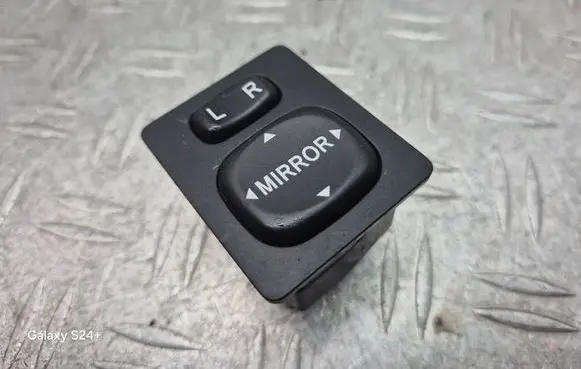 Toyota RAV 4 (XA20) Wing mirror switch 183574