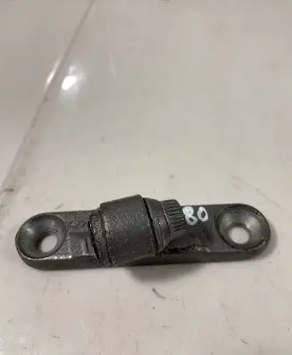 Mercedes-Benz B W245 Front door lower hinge 