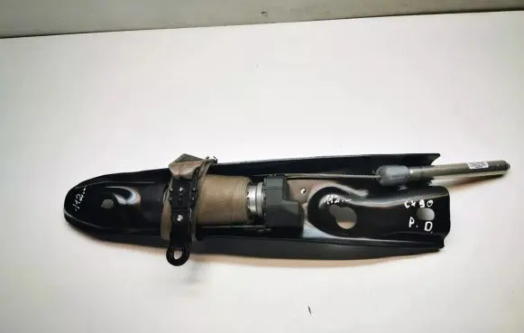 Volvo XC90 Front seatbelt 30661915 8093
