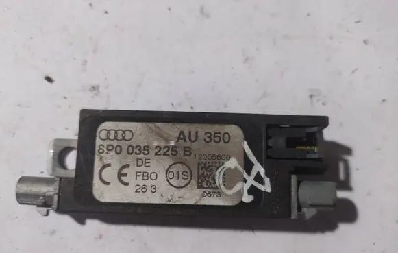 Audi A3 S3 8P Antenna control unit 8P0035225B 12005600 AU350