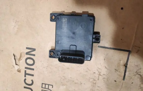 Volkswagen Golf VIII Distronic sensor radar 0203305278