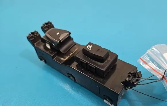 Hyundai Santa Fe Electric window control switch 39S5201210 IMPRK1565153