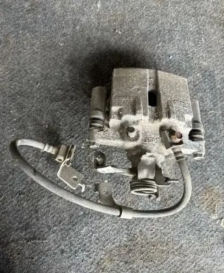 Ford Mustang VI Rear brake caliper FR3C2K327FJ 518450747001