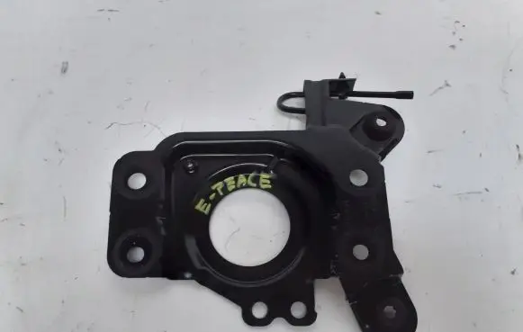 Jaguar E-Pace Air filter cleaner box bracket assembly J32R6K034AC
