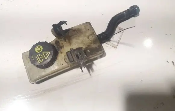 Ford Focus Brake fluid reservoir 
